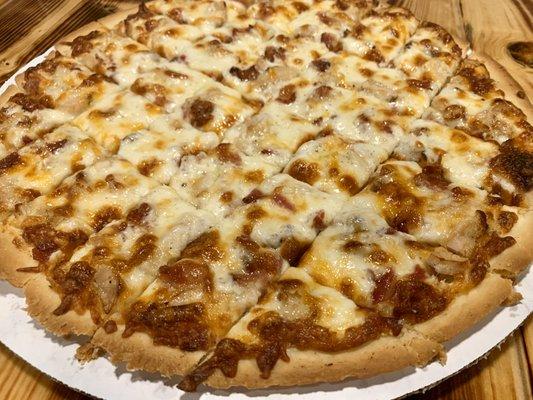 Garlic Chicken Bacon Ranch Pizza