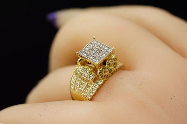 Fancy weeding gold 10k and diamond simulation ring.