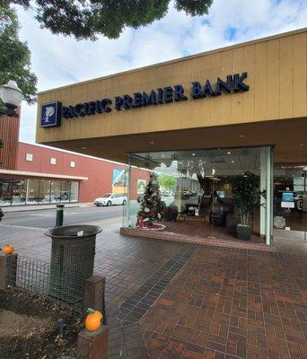 Pacific Premier Bank