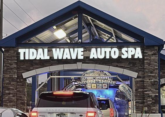 Tidal Wave Auto Spa | Car Wash