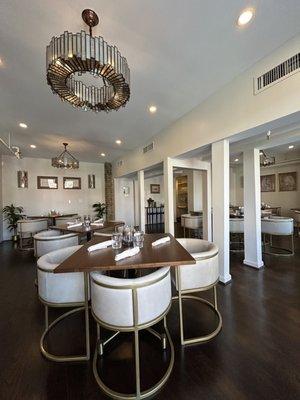 The gorgeous dining room