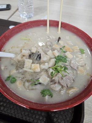 Lamb noodle with pita