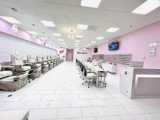 New nail salon