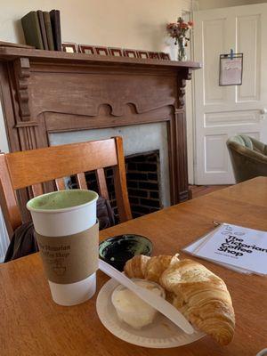 Vanilla matcha latte and Croissant