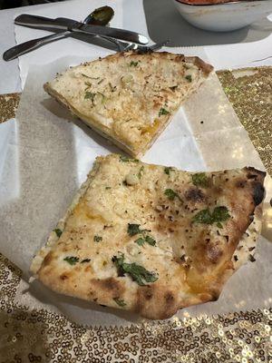 Garlic Cheese Naan