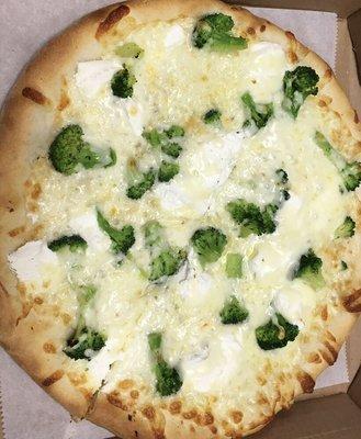 Ricotta & Broccoli White Pizza