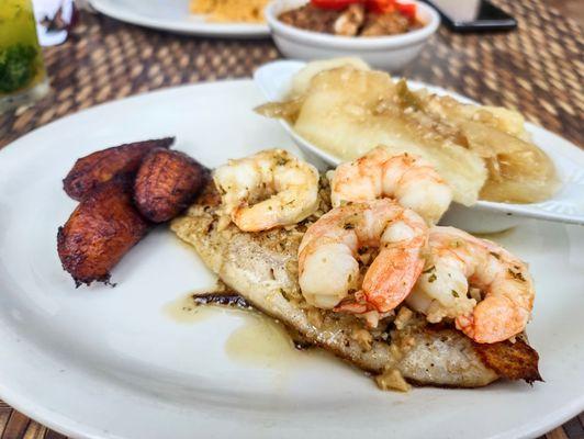 Snapper filet, plantains, boiled casava