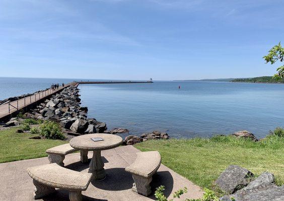 Agate Bay is nice for having a picnic lunch with views.