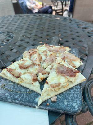 Flatbread with pancetta and honey