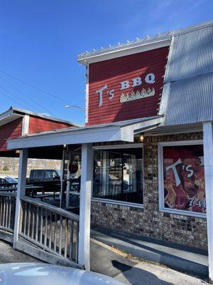 BBQ for lunch on a cool day