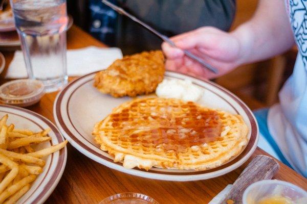 Fat's Fried Chicken & Waffles