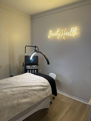 Innovative Facial Rejuvenation Room