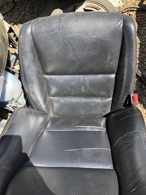 2005 Acura TL driver black leather seat