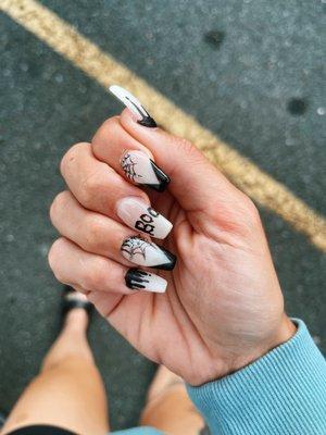 Divine Nails