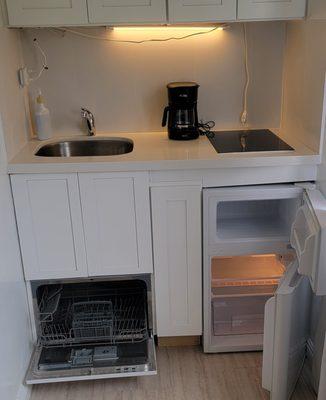 Complete Mini-Kitchen in a Studio Apt