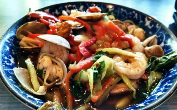 Seafood Longevity Noodle Soup ($7.70)