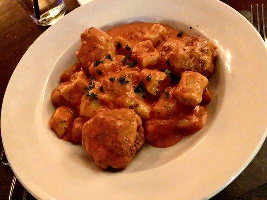 Gnocchi with meatballs and palomino sauce