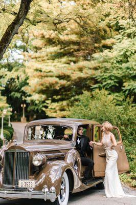 Great Gatsby theme wedding at Meyer's Castle Estate