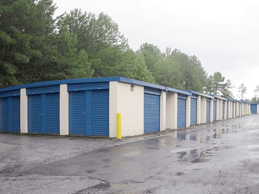 Drive up storage units available