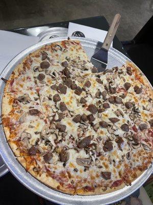 Sausage & Mushroom Thin Crust!!