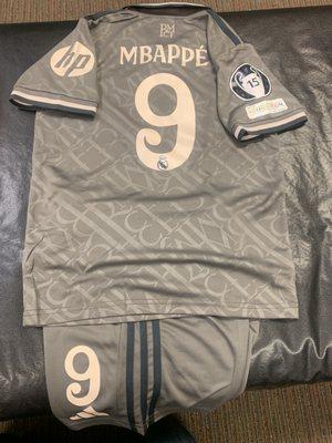 REAL MADRID YOUTH REPLICA KIT WITH MBAPPE #9 AND SPONSORS