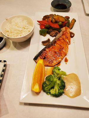 Salmon teriyaki entree