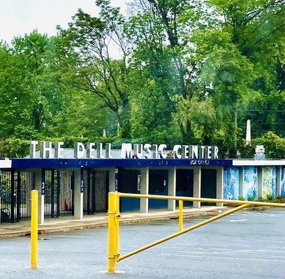 The Dell Music Center storefront