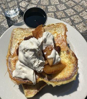 Apple streusel French toast