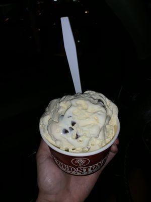 vanilla ice cream with chocolate chips