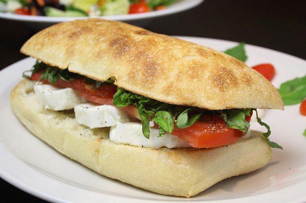 Fresh Tomato Basil Sandwich