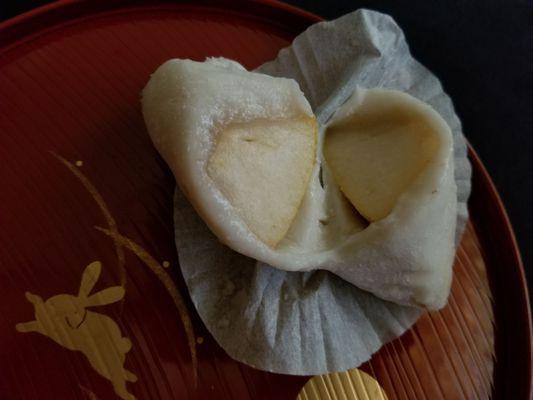 Pear mochi with sweet white beans