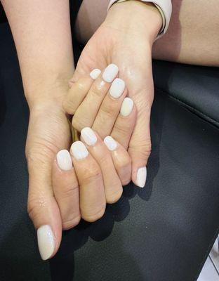 Natural looking but long lasting dipping power nails