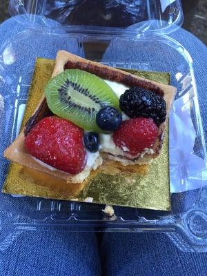 This is the Tart purchased at Newport, Oregon's Safeway 6/26/16 SO very good!