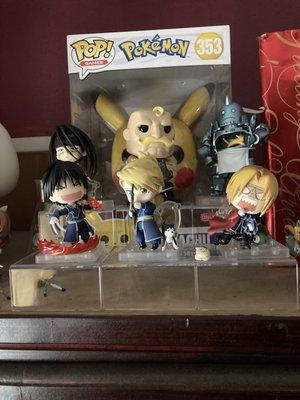 Roy Mustang and Edward Elric out of box