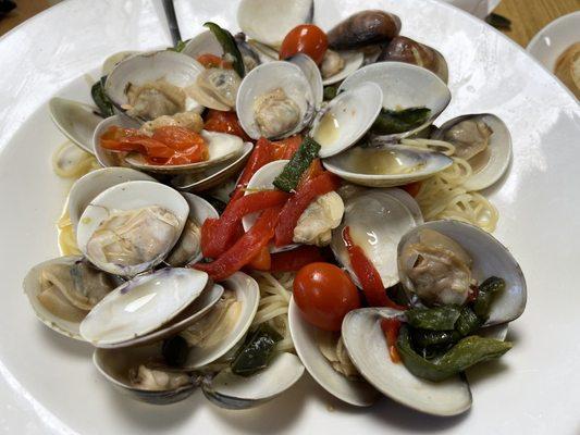 Clams with angel hair pasta, really good.