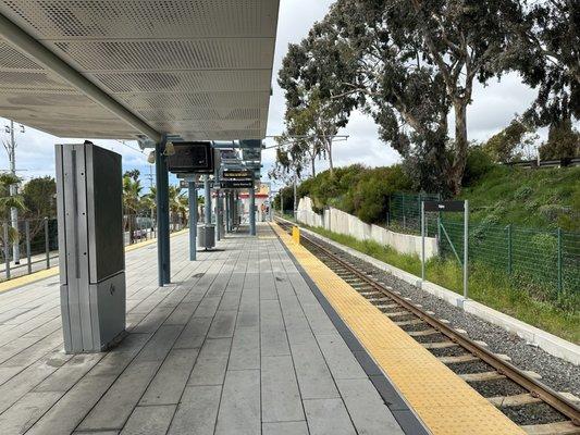 The station / waiting area