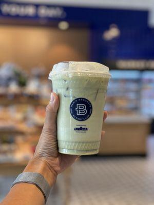 ig: @whatsviveating  |  iced matcha latte