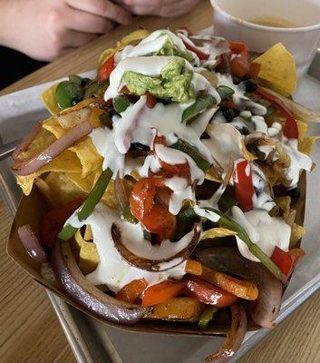 But these nachos...even better than they look! And a YUGE portion!