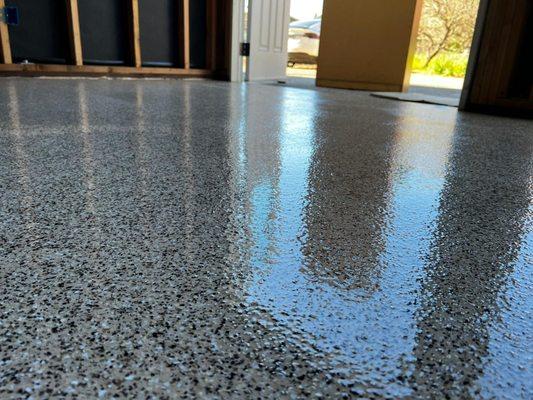 Epoxy and flakes with standard sealer