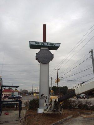 Building a huge pylon sign