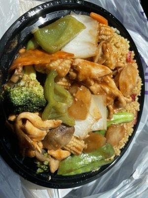 Chicken and mixed vegetables combo. Vegetables extra fresh. Lots of flavor