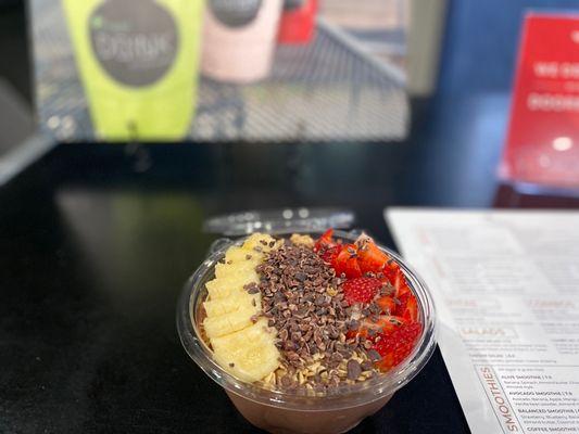 Chocolate açaí bowl