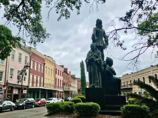 Bienville Monument at the south end of Bienville Place