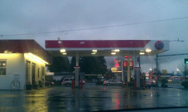 It was a Texaco before and now its a 76 gas station.