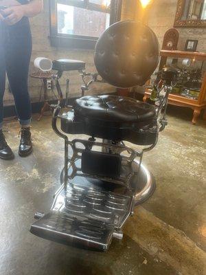 Barber Chair (super comfy)