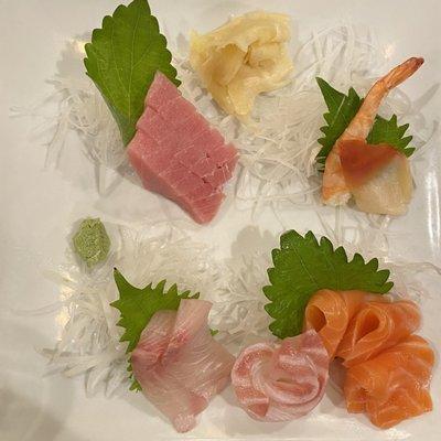 Kamu Sashimi Deluxe