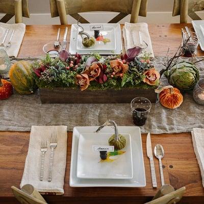 Elegant accents for the table.