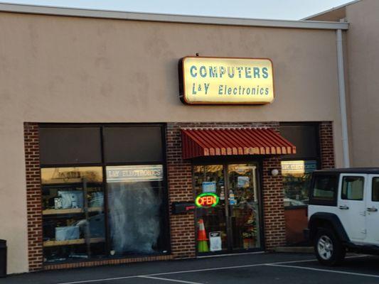 L & Y Electronics