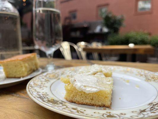 Corn Bread w/whipped butter