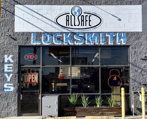 ALLSAFE LOCK AND KEY
Established in 1980